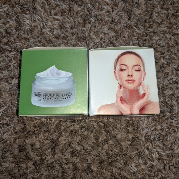 NEW! Natural Therapy Hemp Set (Day and Night Cream) - Picture 5 of 5